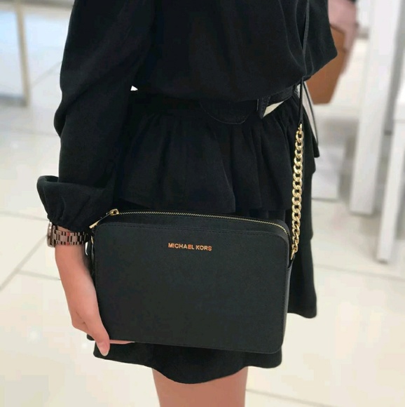 New 2019 crossbody saffiano leather AUTHENTIC - Picture 2 of 8